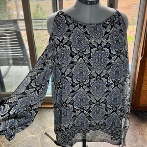NWT Max Studio Cold Shoulder Top
